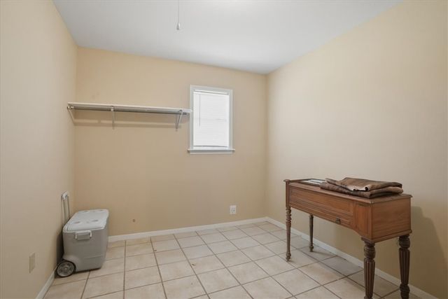 731 County Road 325, George West, TX 78022