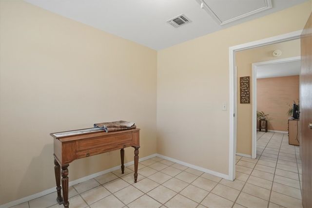 731 County Road 325, George West, TX 78022