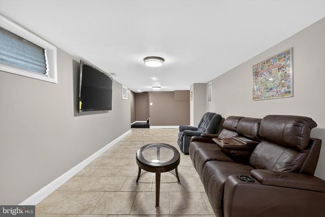 404 TAMARA CIR, Newark, DE 19711