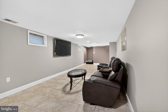 404 TAMARA CIR, Newark, DE 19711