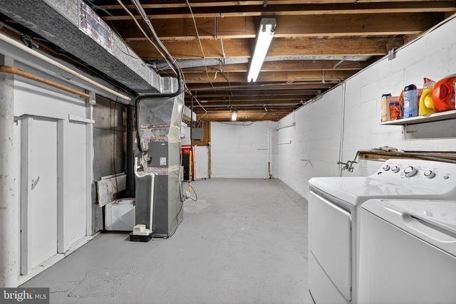 404 TAMARA CIR, Newark, DE 19711