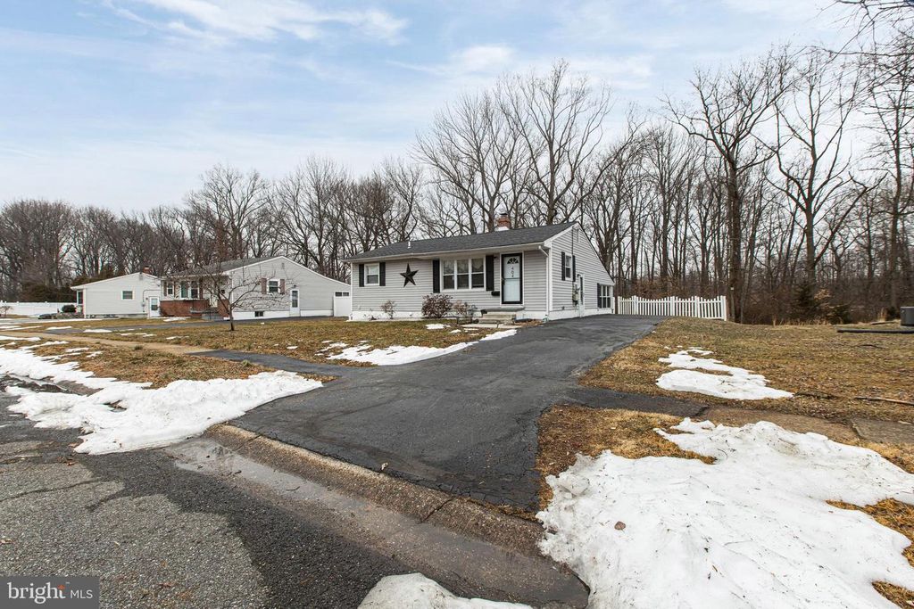 404 TAMARA CIR, Newark, DE 19711