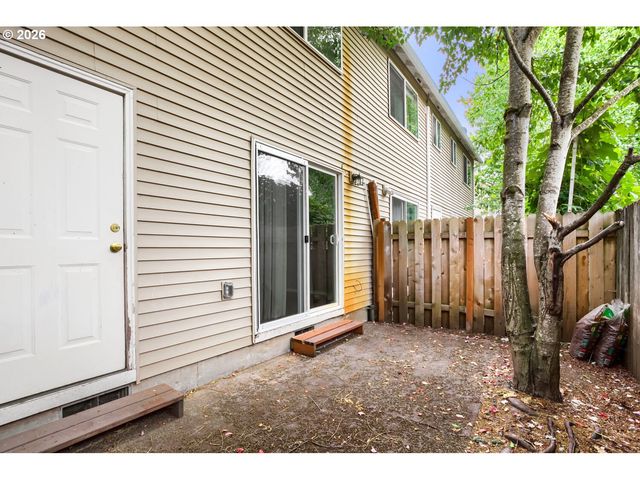 19155 Se YAMHILL St 17, Portland, OR 97233