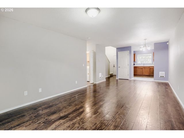 19155 Se YAMHILL St 17, Portland, OR 97233