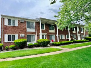 1705 Charlton Road, Trenton, MI 48183