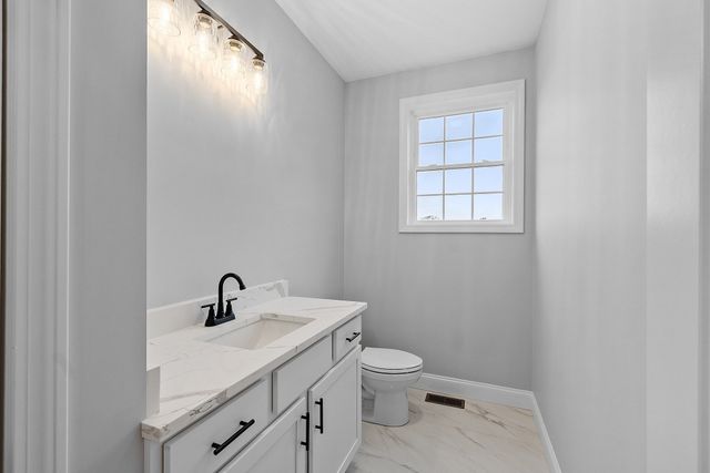 71 Willard, Ashburnham, MA 01430