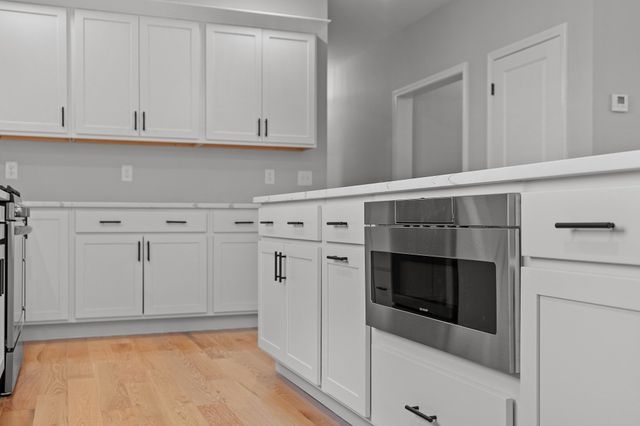 71 Willard, Ashburnham, MA 01430
