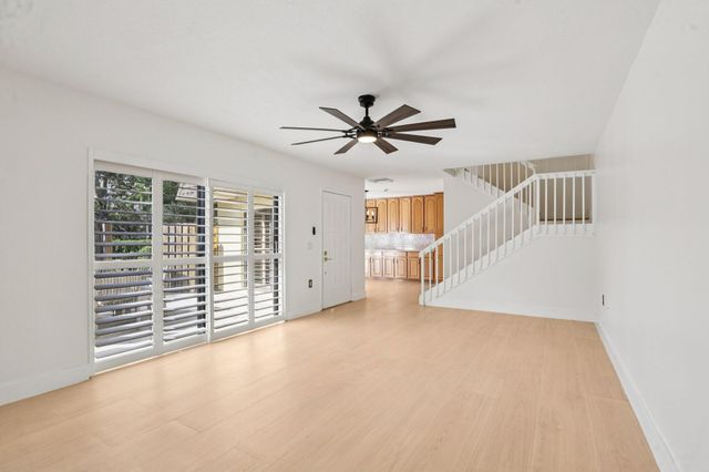 2911 SW 22nd Circle 37b, Delray Beach, FL 33445