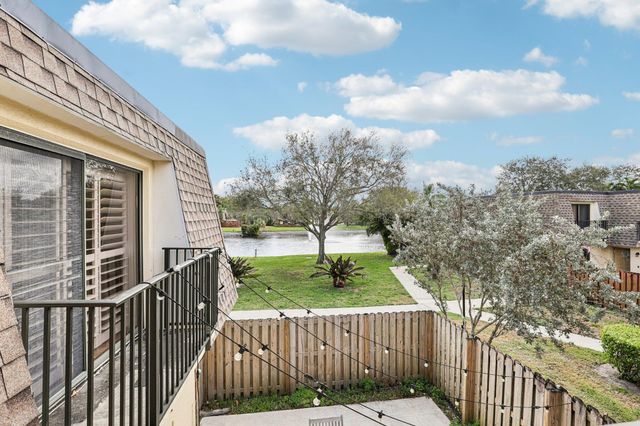 2911 SW 22nd Circle 37b, Delray Beach, FL 33445