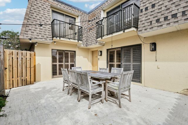 2911 SW 22nd Circle 37b, Delray Beach, FL 33445