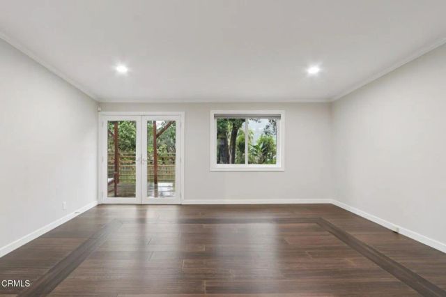 1255 Oak Circle Drive, Glendale, CA 91208