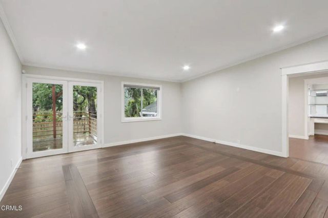 1255 Oak Circle Drive, Glendale, CA 91208