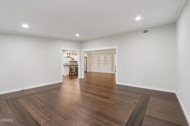 1255 Oak Circle Drive, Glendale, CA 91208