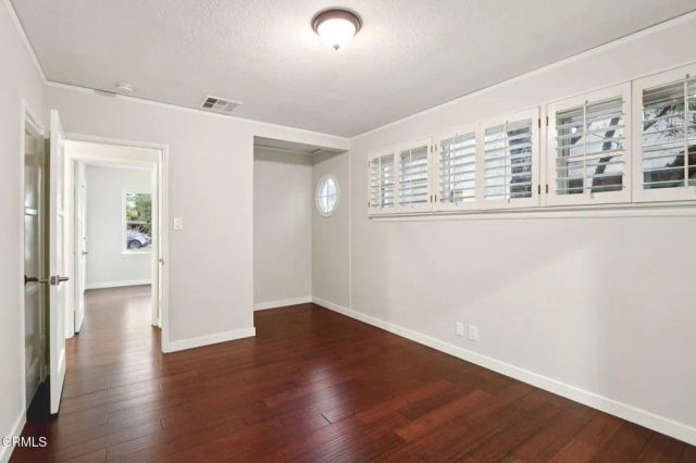 1255 Oak Circle Drive, Glendale, CA 91208