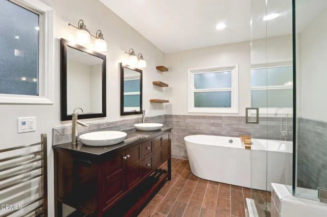 1255 Oak Circle Drive, Glendale, CA 91208