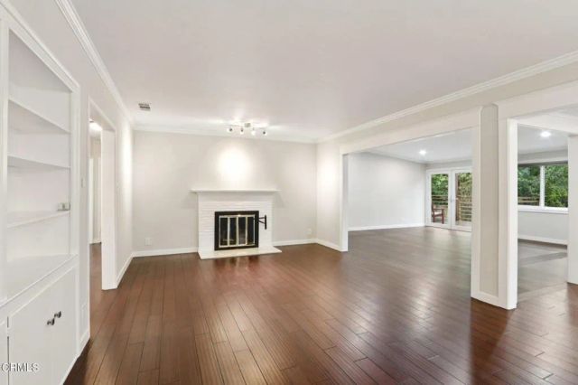 1255 Oak Circle Drive, Glendale, CA 91208