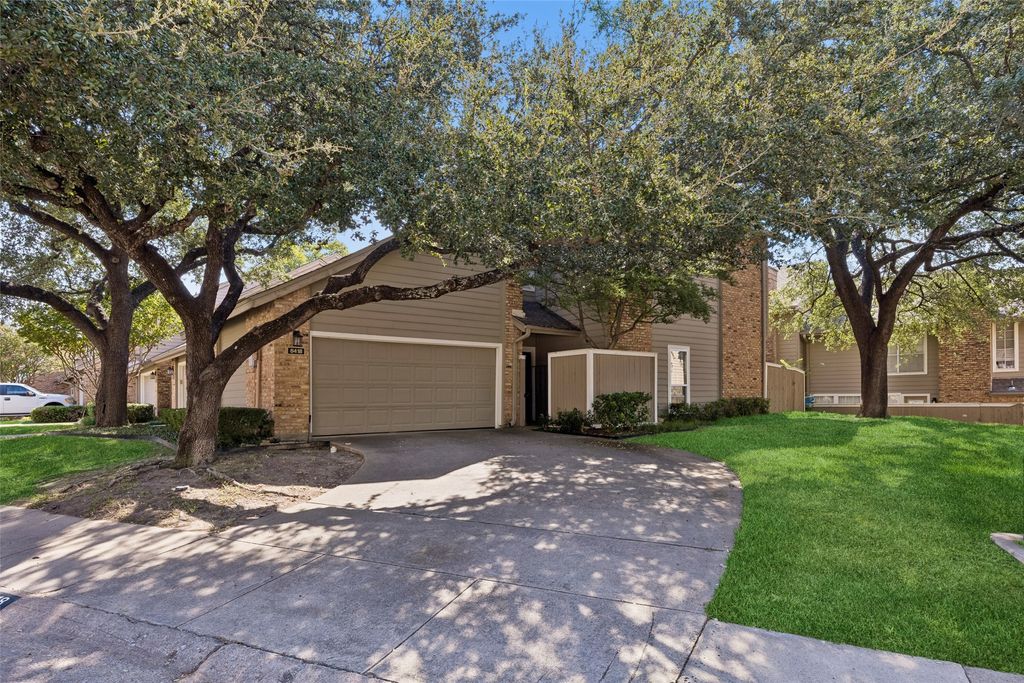 8418 Towneship Lane, Dallas, TX 75243