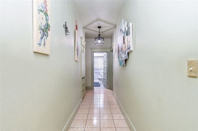 406 E Walnut, Santa Ana, CA 92701