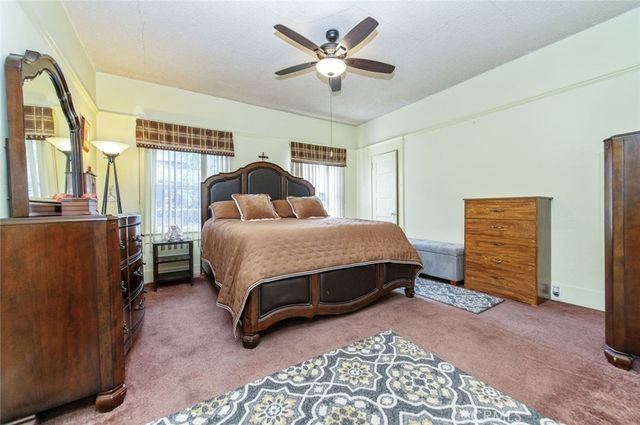 406 E Walnut, Santa Ana, CA 92701