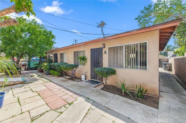 406 E Walnut, Santa Ana, CA 92701