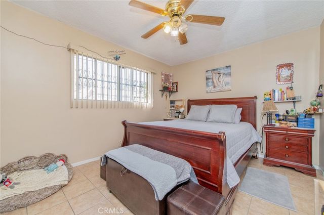 406 E Walnut, Santa Ana, CA 92701