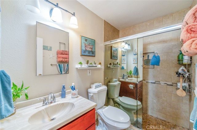 406 E Walnut, Santa Ana, CA 92701