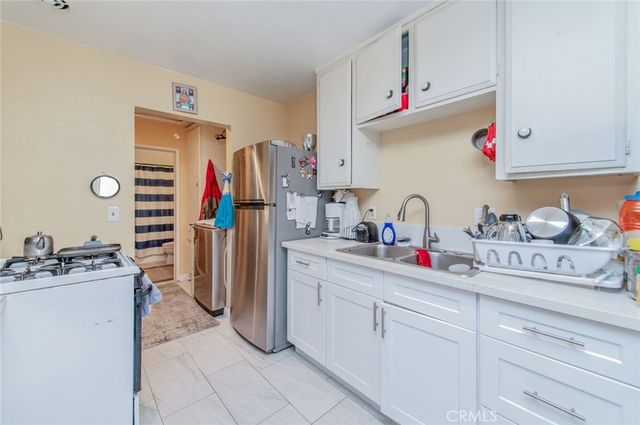 406 E Walnut, Santa Ana, CA 92701