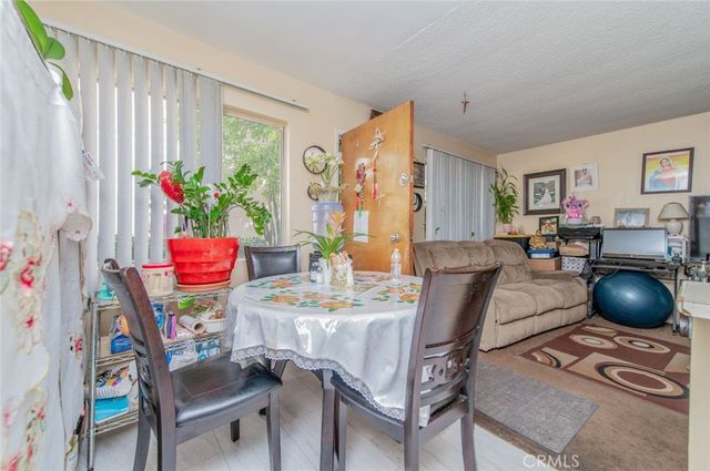 406 E Walnut, Santa Ana, CA 92701