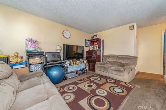 406 E Walnut, Santa Ana, CA 92701