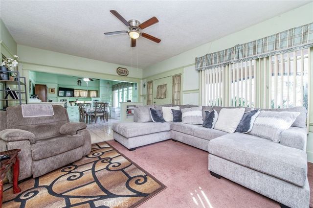 406 E Walnut, Santa Ana, CA 92701
