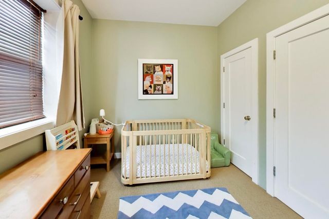 3028 W ROSCOE Street 203, Chicago, IL 60618