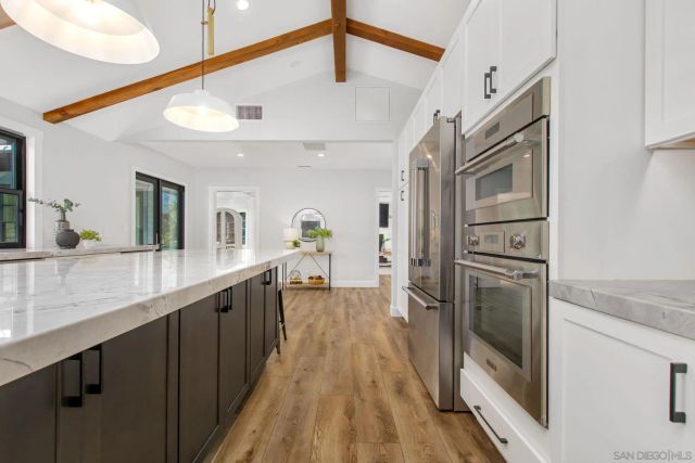 2335 Ivy Rd, Oceanside, CA 92054