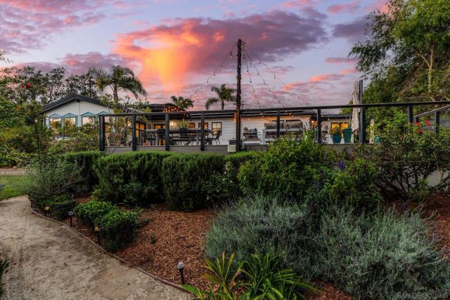 2335 Ivy Rd, Oceanside, CA 92054