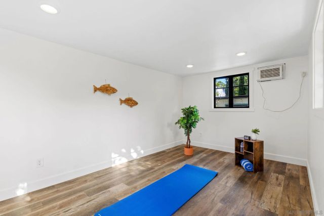 2335 Ivy Rd, Oceanside, CA 92054