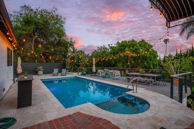 2335 Ivy Rd, Oceanside, CA 92054