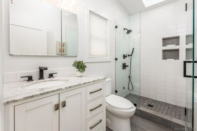2335 Ivy Rd, Oceanside, CA 92054