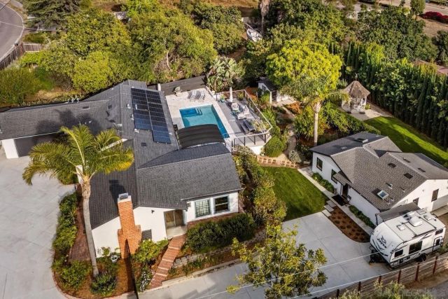 2335 Ivy Rd, Oceanside, CA 92054