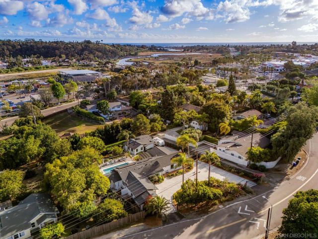 2335 Ivy Rd, Oceanside, CA 92054