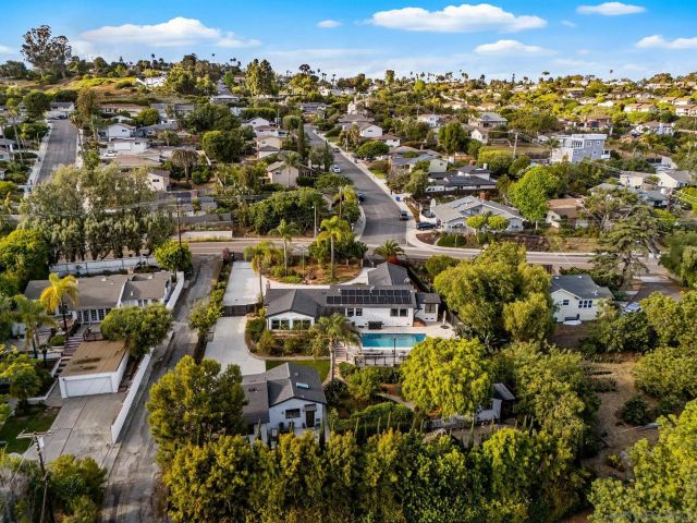 2335 Ivy Rd, Oceanside, CA 92054