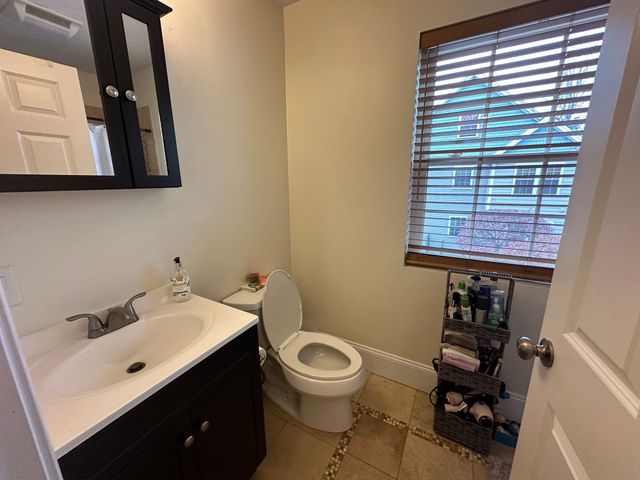 8 Grant St 15, Natick, MA 01760