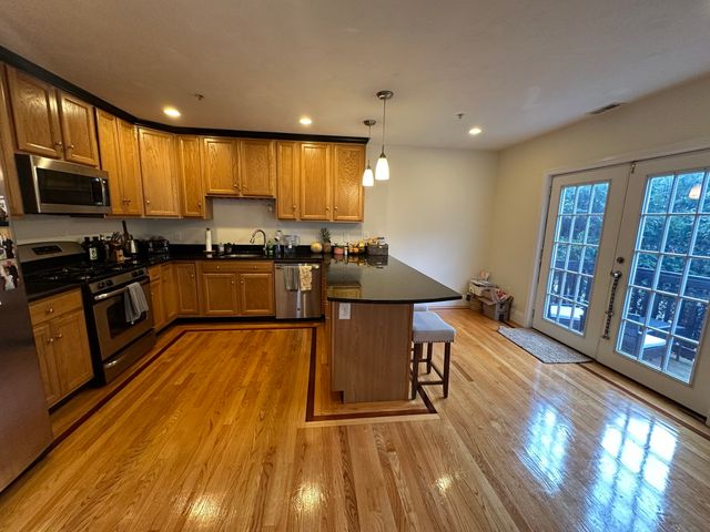 8 Grant St 15, Natick, MA 01760