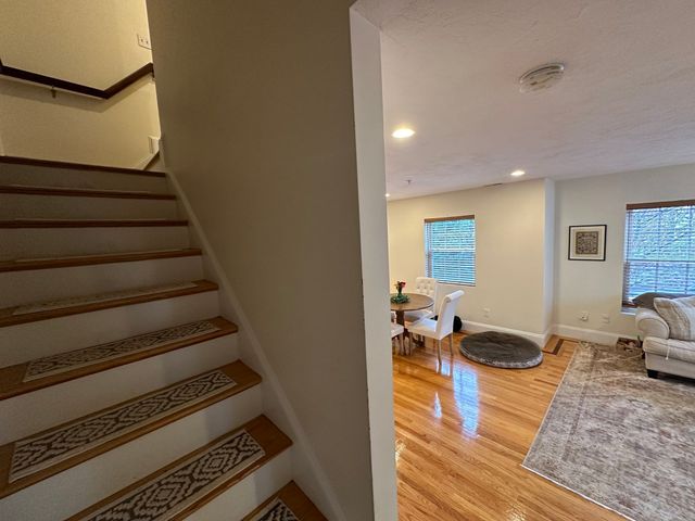 8 Grant St 15, Natick, MA 01760