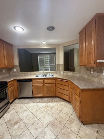 964 N Turner Ave Apt 82 Avenue North 82, Ontario, CA 91764