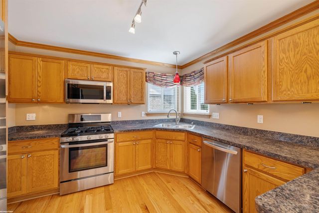 52282 Birch Court, Chesterfield Twp, MI 48047