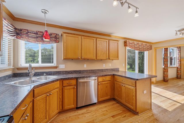 52282 Birch Court, Chesterfield Twp, MI 48047