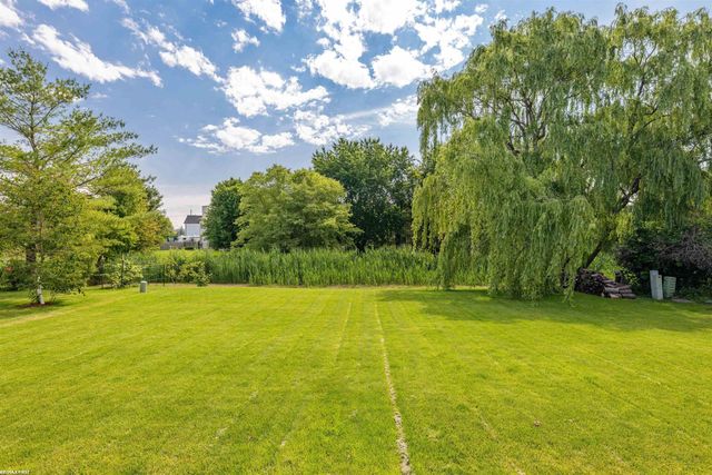 52282 Birch Court, Chesterfield Twp, MI 48047