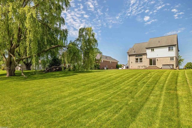 52282 Birch Court, Chesterfield Twp, MI 48047