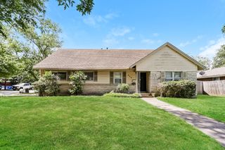 902 Poinsettia Drive, Lancaster, TX 75146