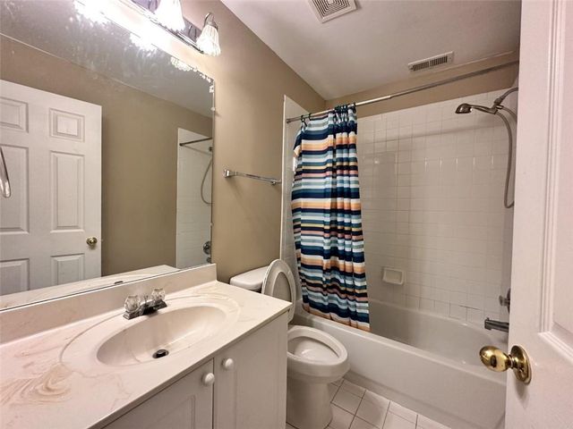 337 Vista Lake Drive, Suwanee, GA 30024