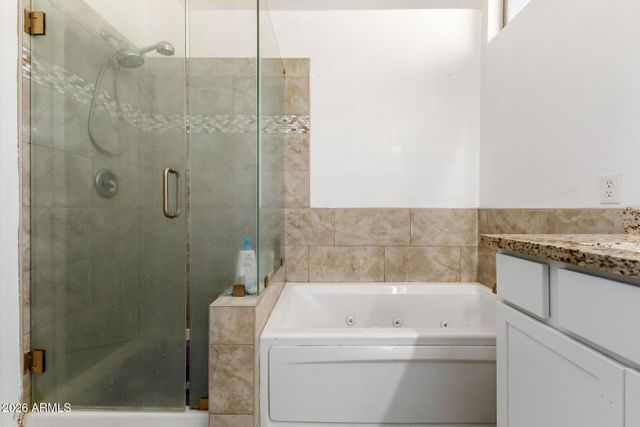 2910 E WINDSONG Drive, Phoenix, AZ 85048